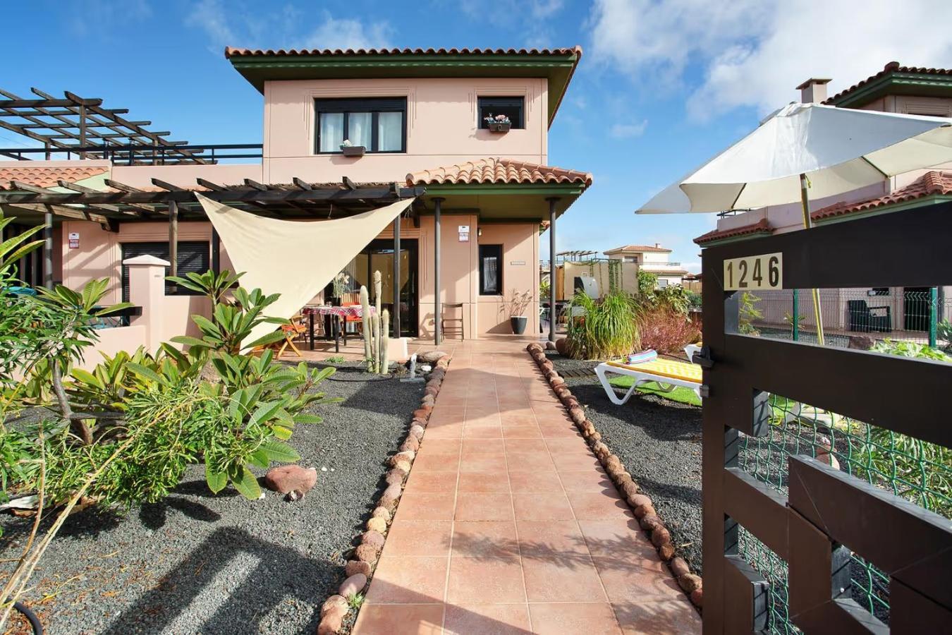 Amadeus Villa La Oliva Exterior photo
