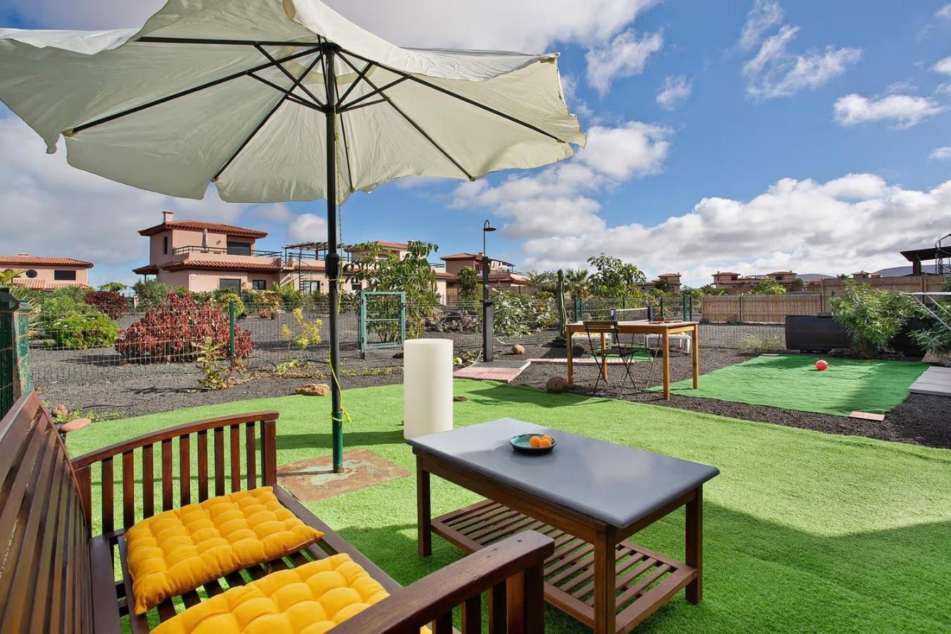 Amadeus Villa La Oliva Exterior photo